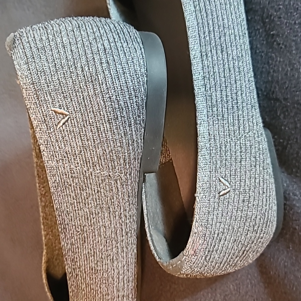 Vivaia Grey  Square-Toe V-Cut Flats (Margot 2.0) Size 41.5 - Picture 4 of 6